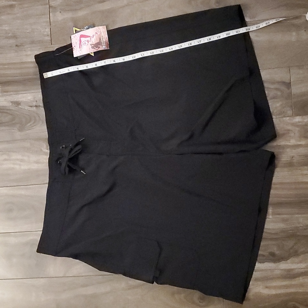 NWT sz 3X Kanu Board Shorts - Stretch